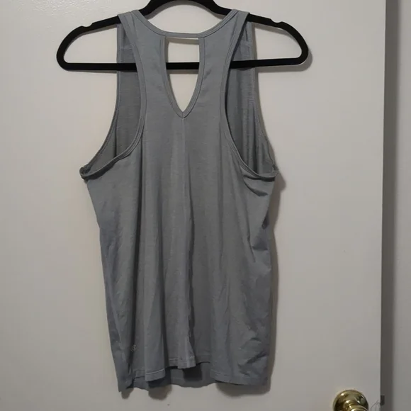 Champion - Picture 3 of 6